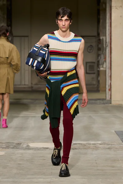 Look 20